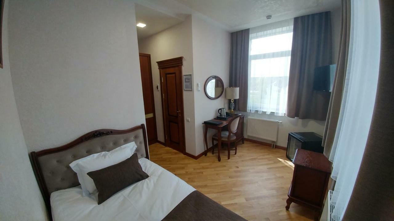 Meridian Отель Броды