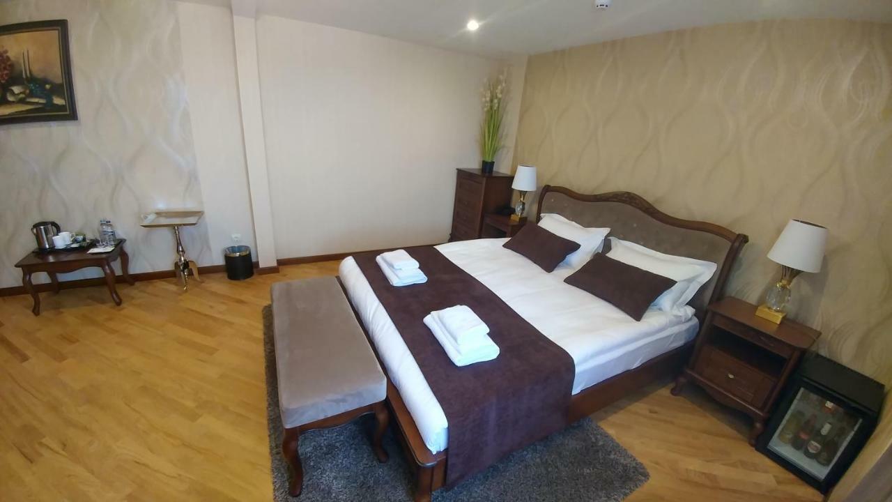 Отель Meridian 3*